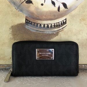 Michael Kors black wallet